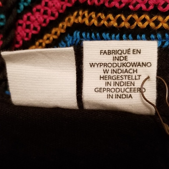 Artisan NY Boho Poncho/Cape Style Embroidered Top - Picture 5 of 6